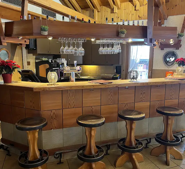 restaurant bar à Ayer Mission